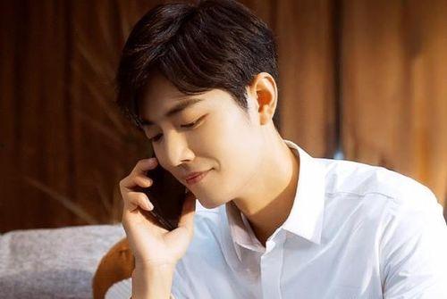 杨紫和肖战最新爆料唱歌,青春旋律，情感共鸣